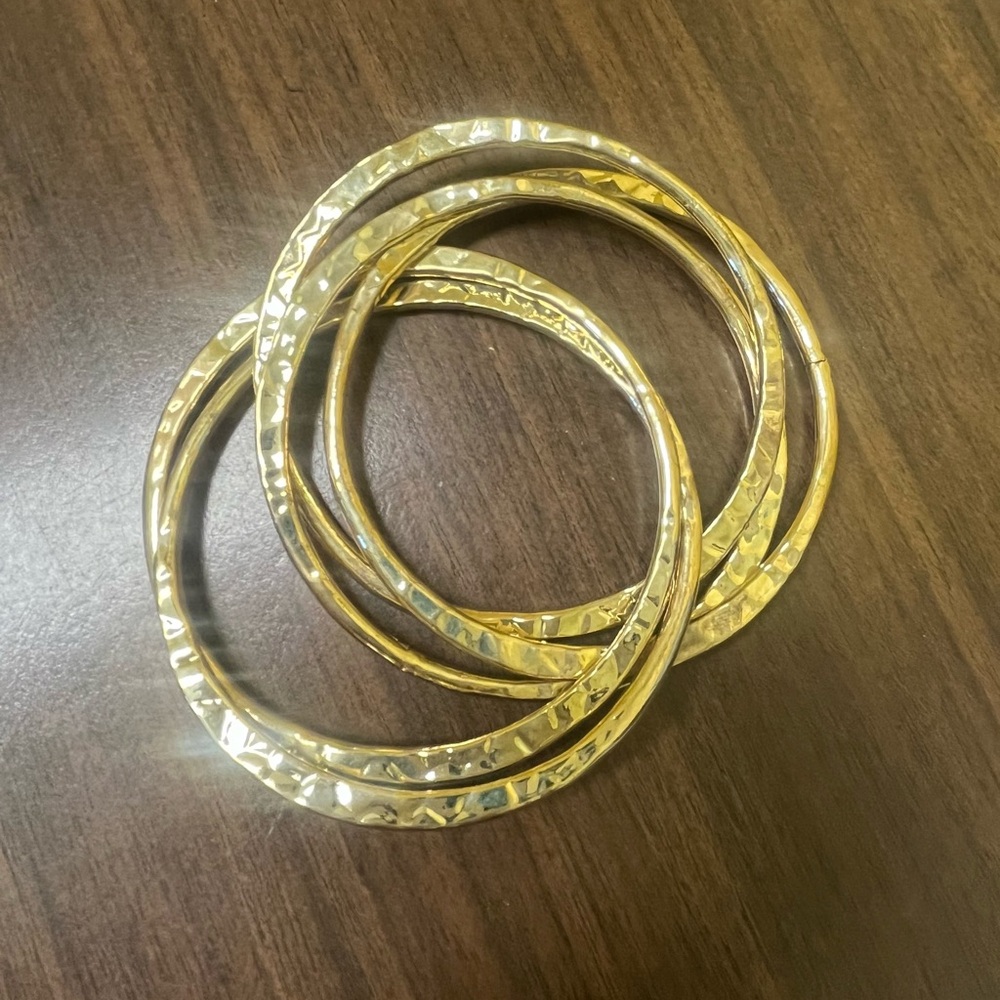 Elegant Gold tone Bangle Set